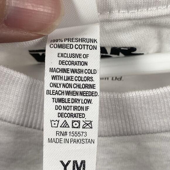 STAR WARS Shirt Size Youth Medium Baby Yoda Grogu Sketch Mandalorian NEW - Picture 4 of 4